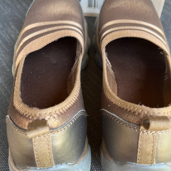 Easy Spirit Respect It Slip On Size 9 Narrow - Picture 7 of 9